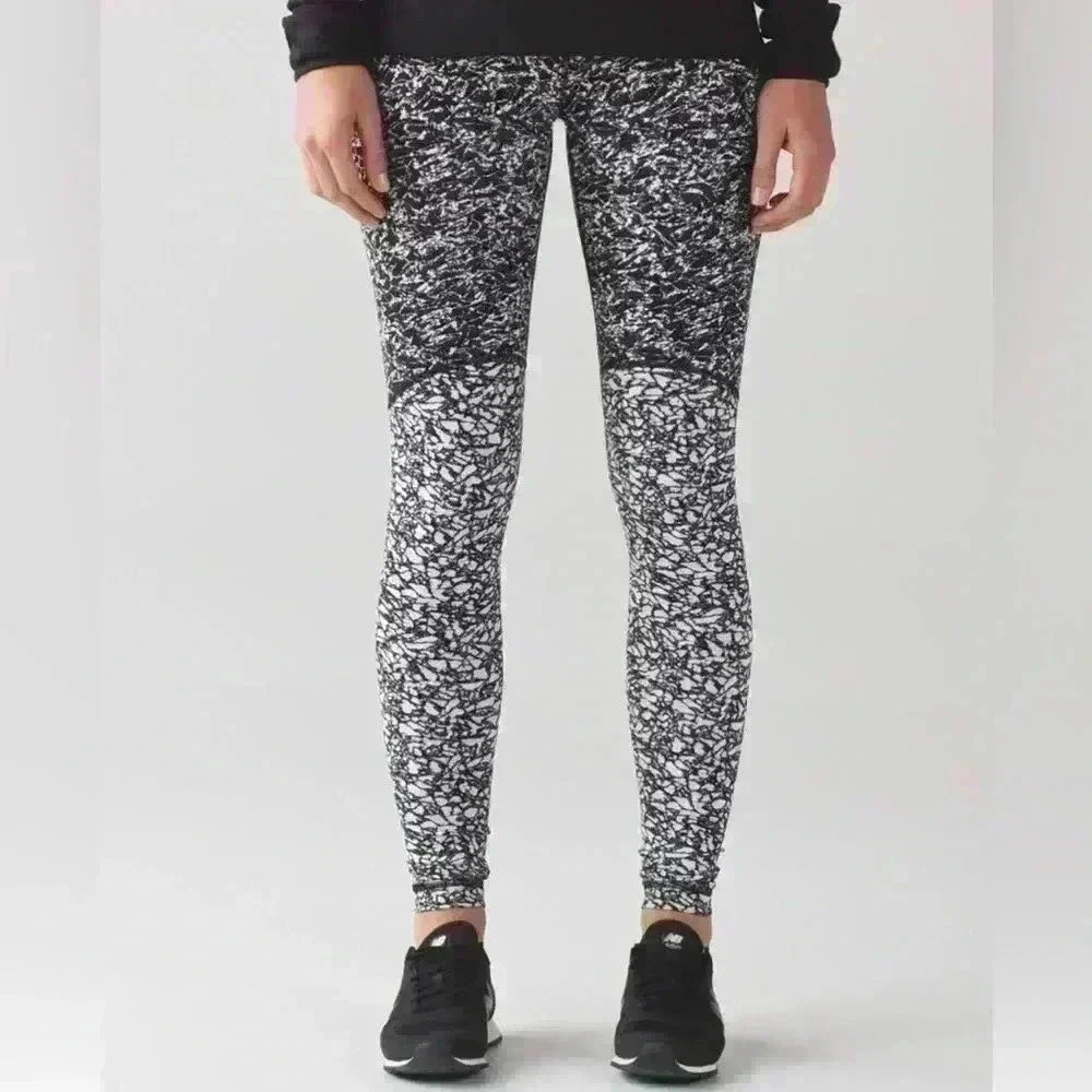 Lululemon Wunder Under Hi-Rise Ice Breaker Black White - Size 4